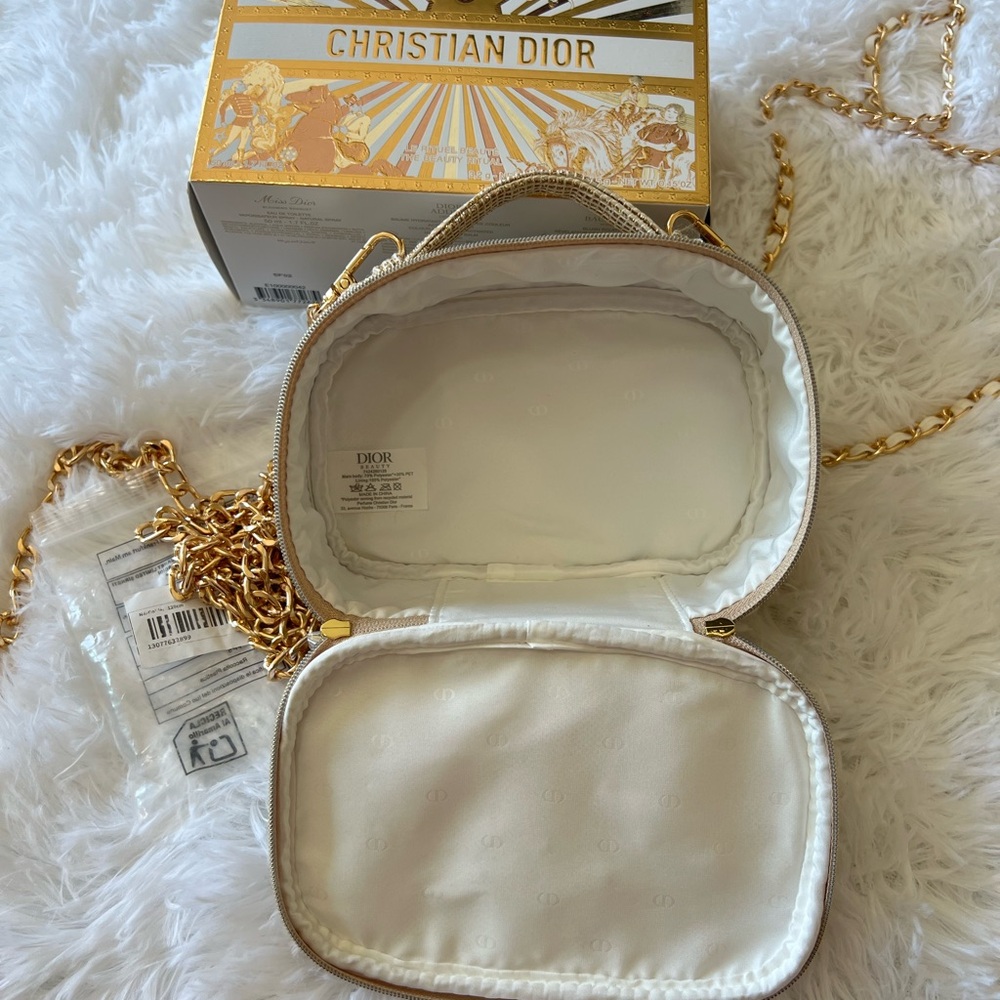 ‼️New Dior Gold Mini Bag - Makeup Pouch‼️ - Picture 5 of 6